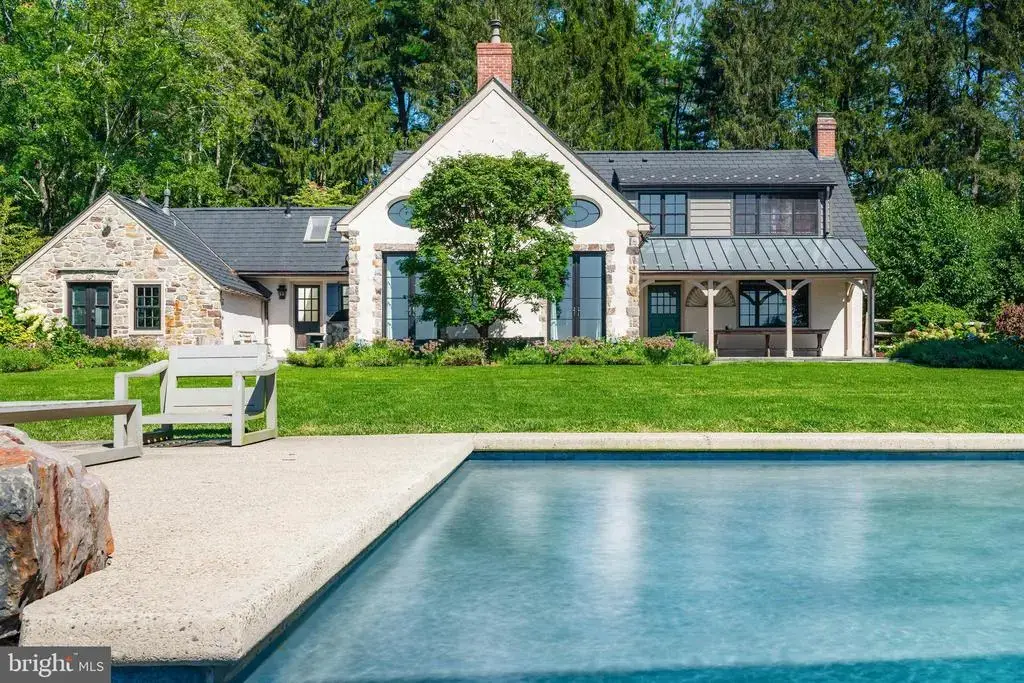 7043 Phillips Mill Rd, NEW HOPE