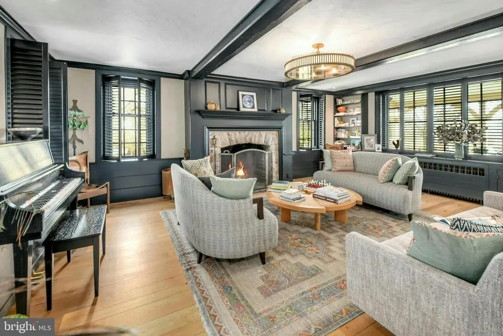 7043 Phillips Mill Rd, NEW HOPE