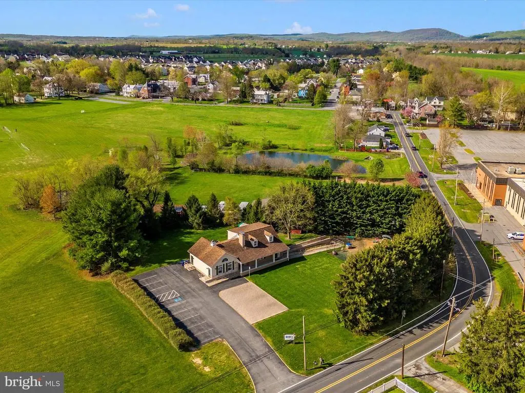 5529 Adamstown Rd, Adamstown