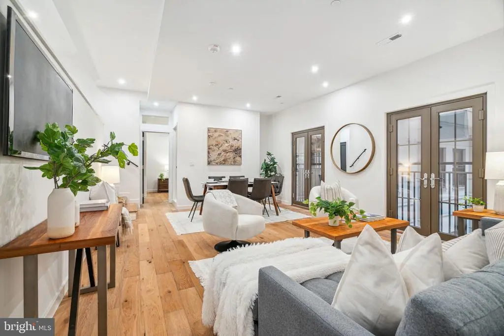 219-29 S 18th St #209, Philadelphia