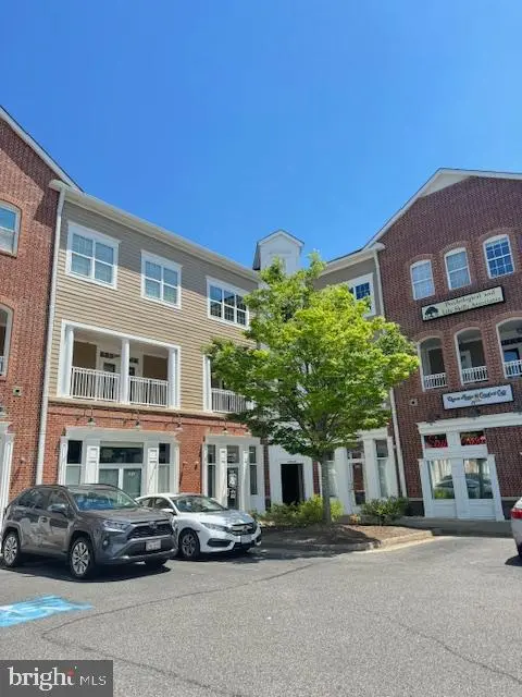 13885 Hedgewood Dr #341, Woodbridge