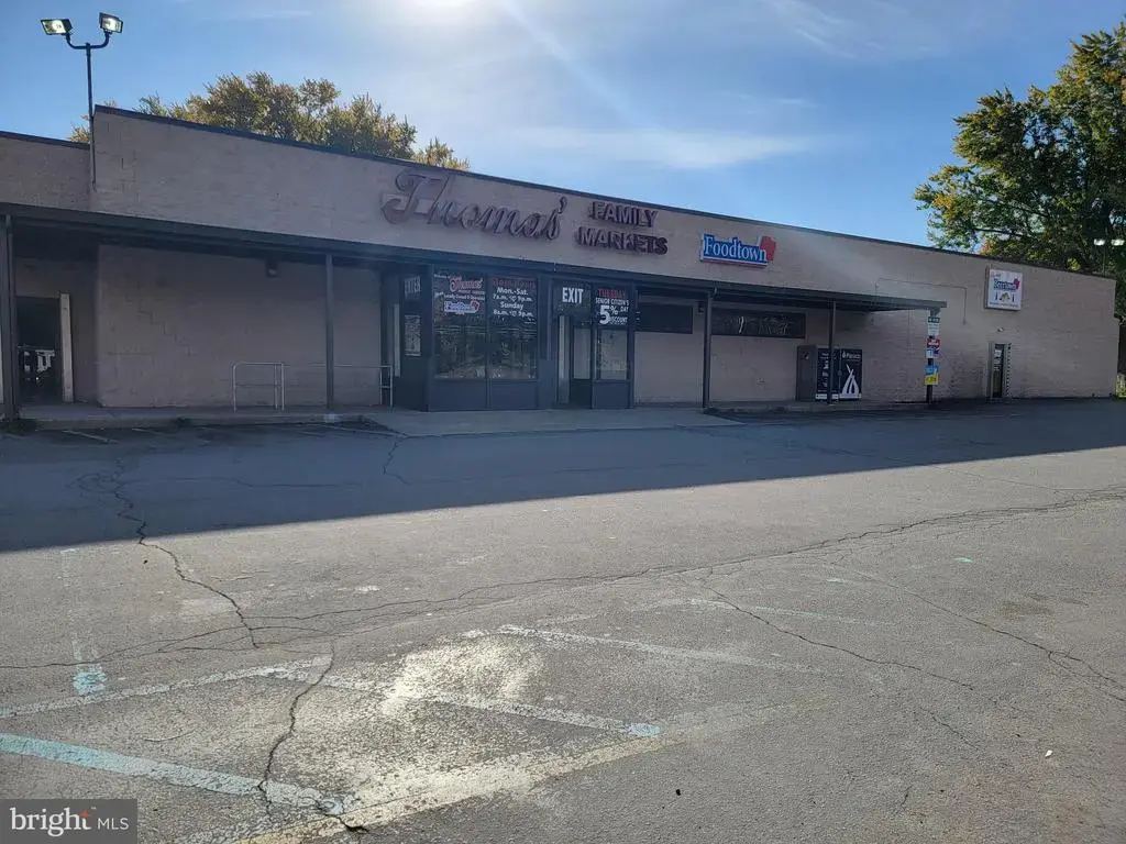 5 Mountain Mall, SHICKSHINNY