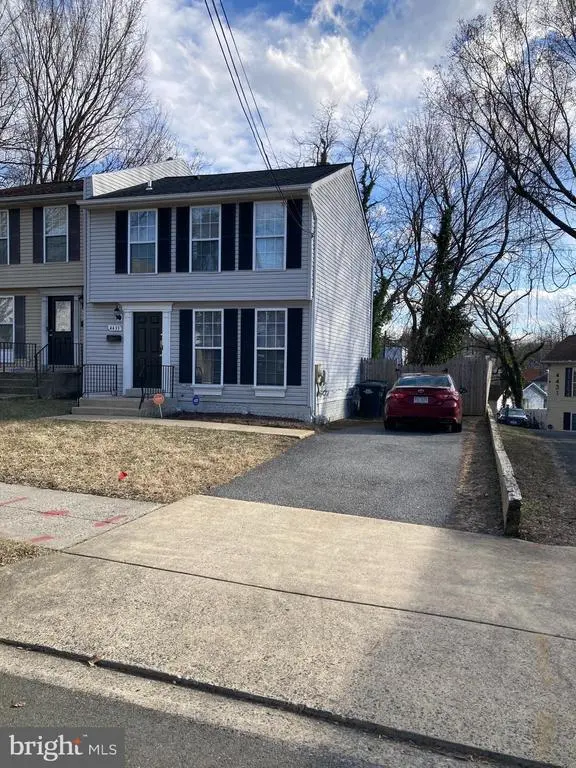 4433 Hunt Pl Ne, WASHINGTON