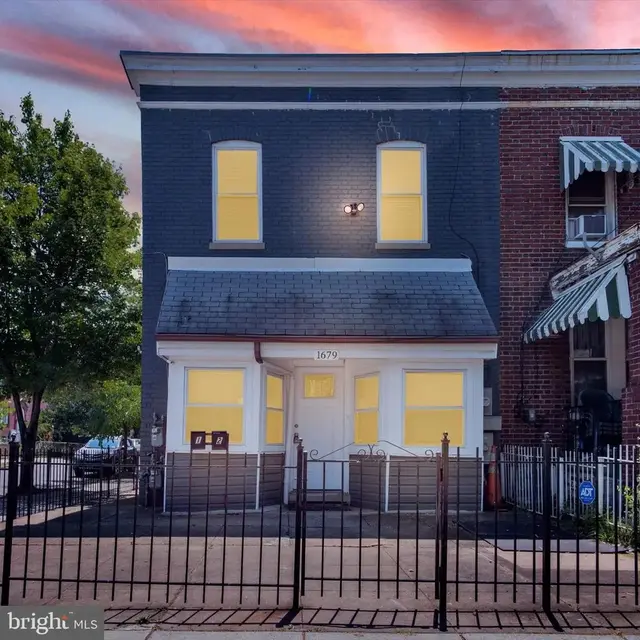 1679 Montello Ave Ne, Washington