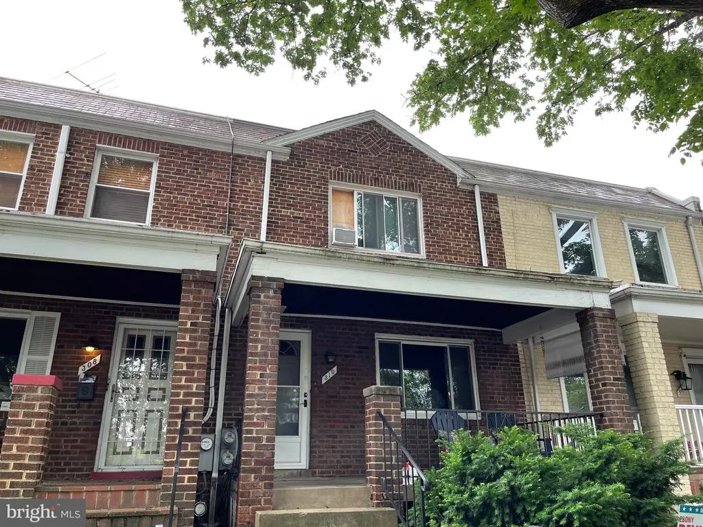 310 19th St Ne, WASHINGTON