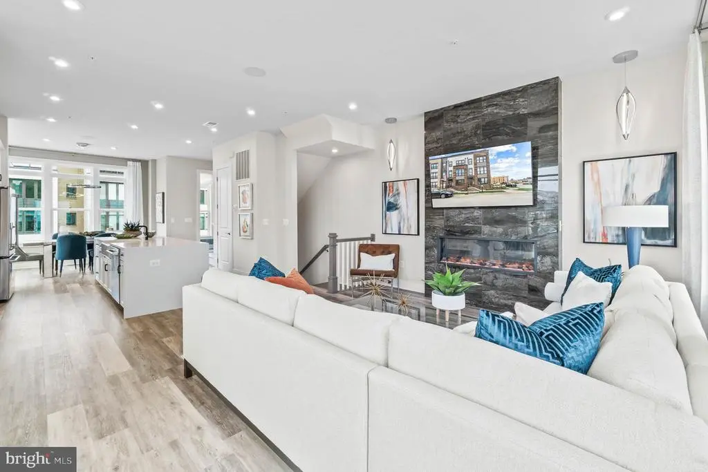 8179 Flatbush St, Rockville