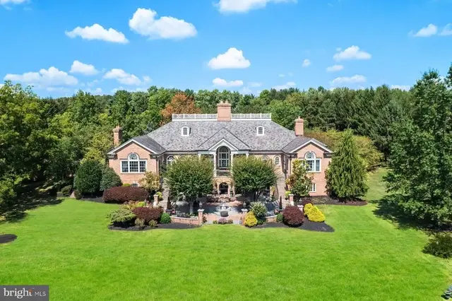 1534 N Trooper Rd, Worcester