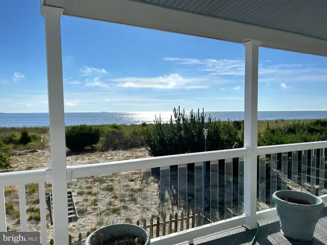 489 Bay Ave, Milford