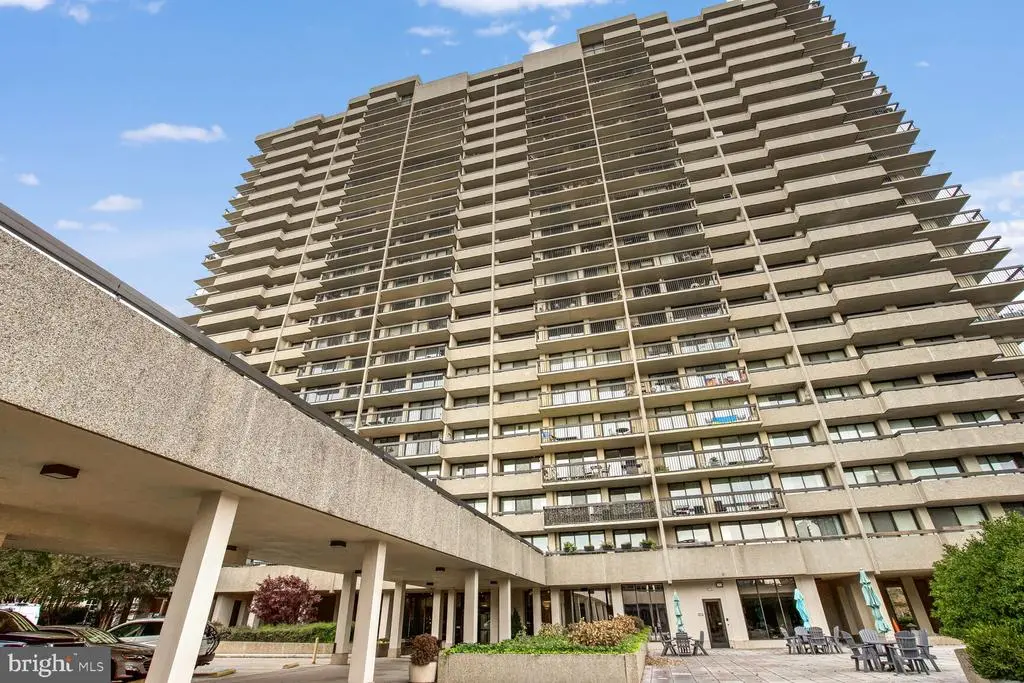 400 Madison St #702, Alexandria