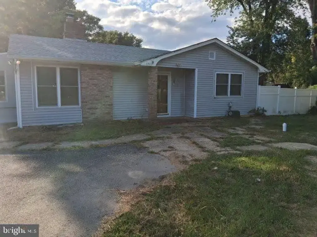 2246 N West Ave, VINELAND