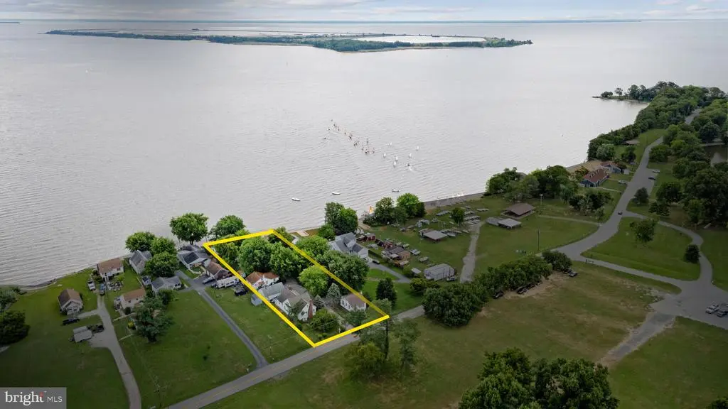 2115 & 2121 Rocky Point Rd, Essex