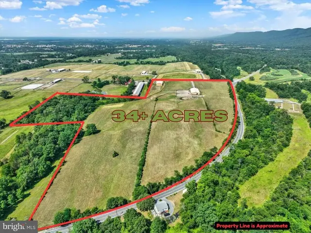 255 Sheaffer Rd, Carlisle