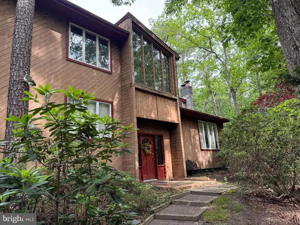 18 Tomahawk Ct, MEDFORD