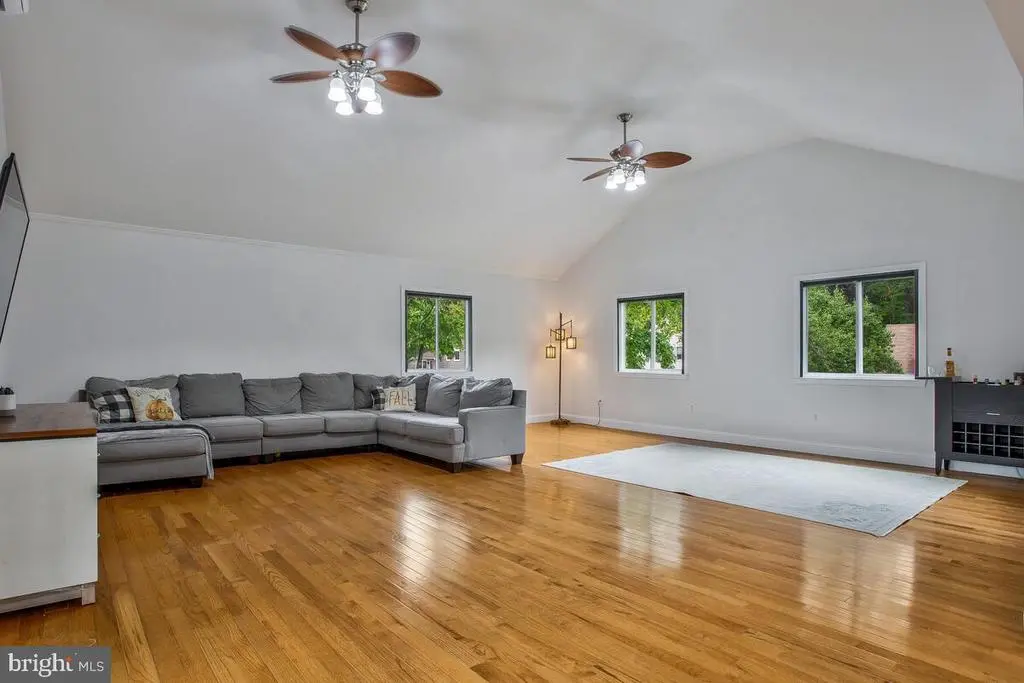 1139 Delaware Ave, Churchton