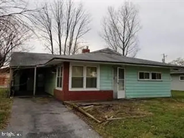 71 Mercer Dr, Newark