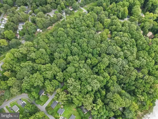 572 Evergreen Ct, Lusby