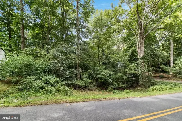 8453 Pine Blvd, Lusby