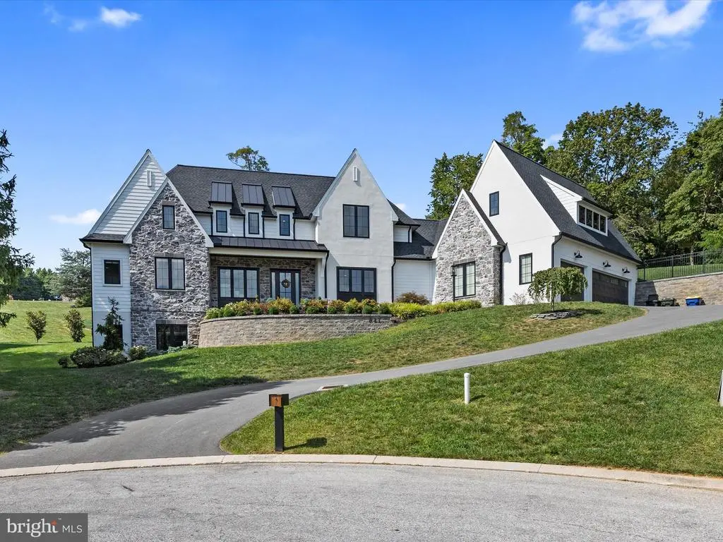 841 Westover Ln, York