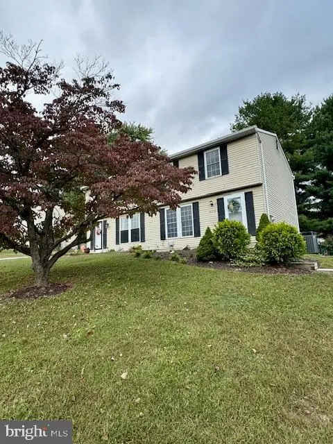 4350 Sycamore Dr, Hampstead