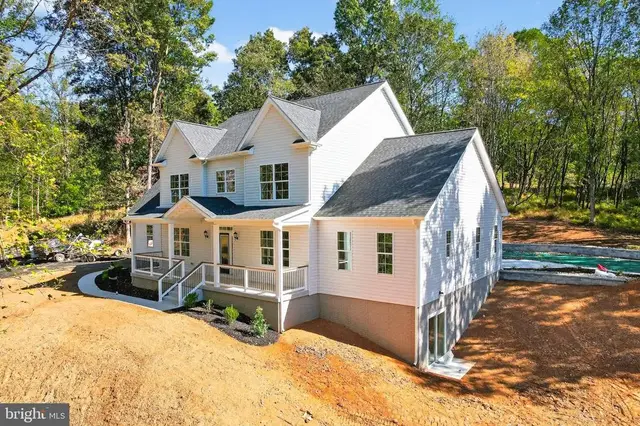 6469 General Drive #ridgeway, Mount Airy