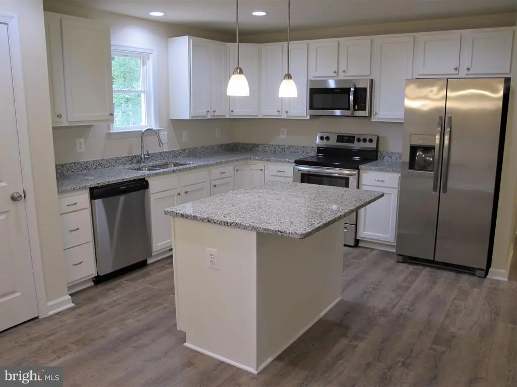 61 Parrish Loop, MONTROSS