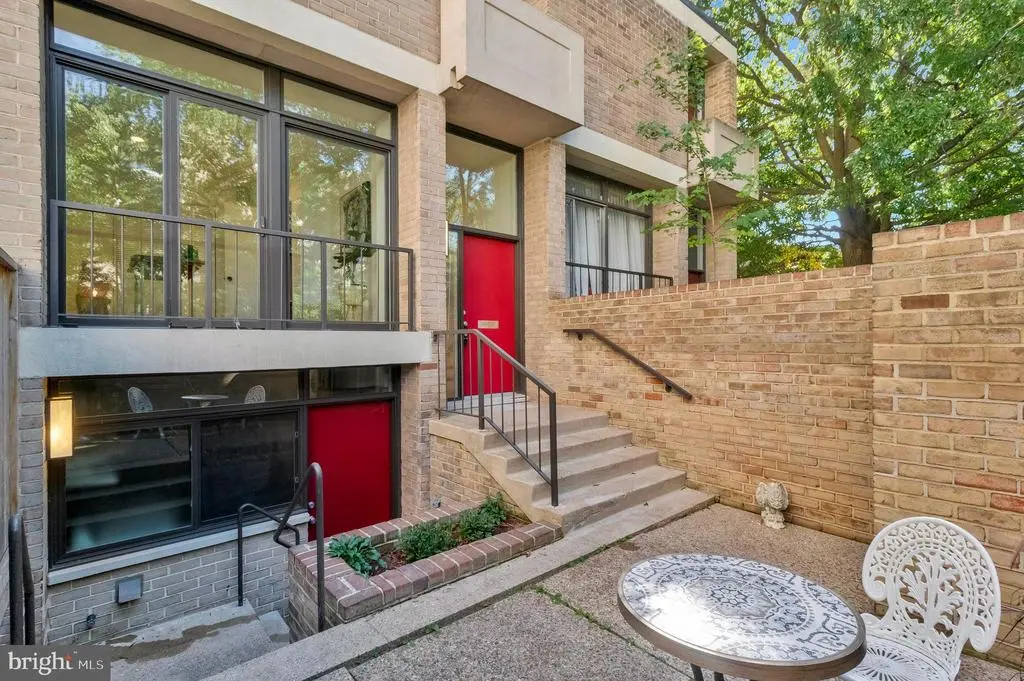 1249 4th St Sw #2, Washington