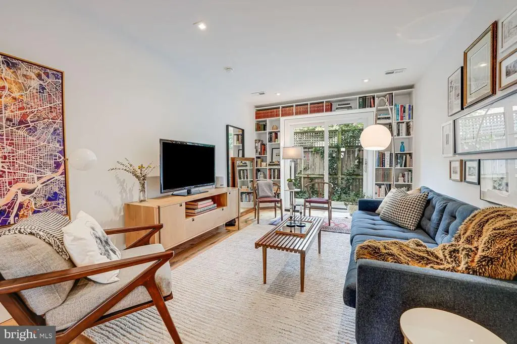 1905 9 1/2 St Nw, Washington