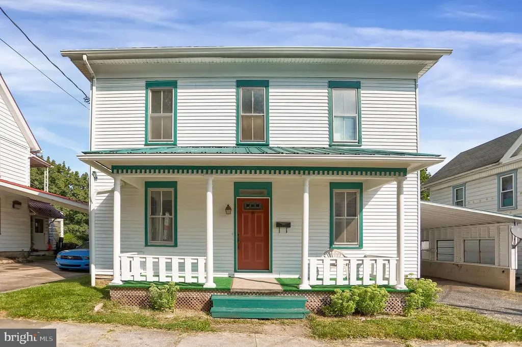 511 E Main St, MIDDLEBURG