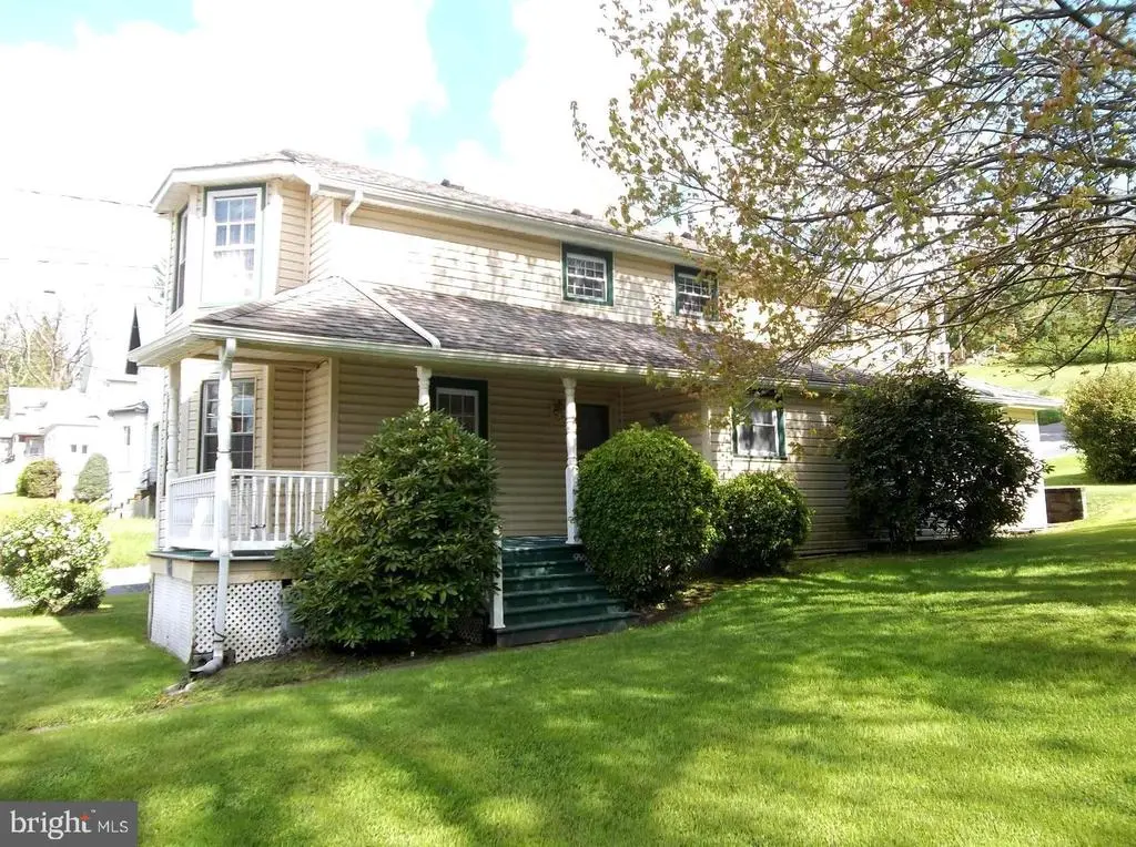 2 East Center St, Oakland