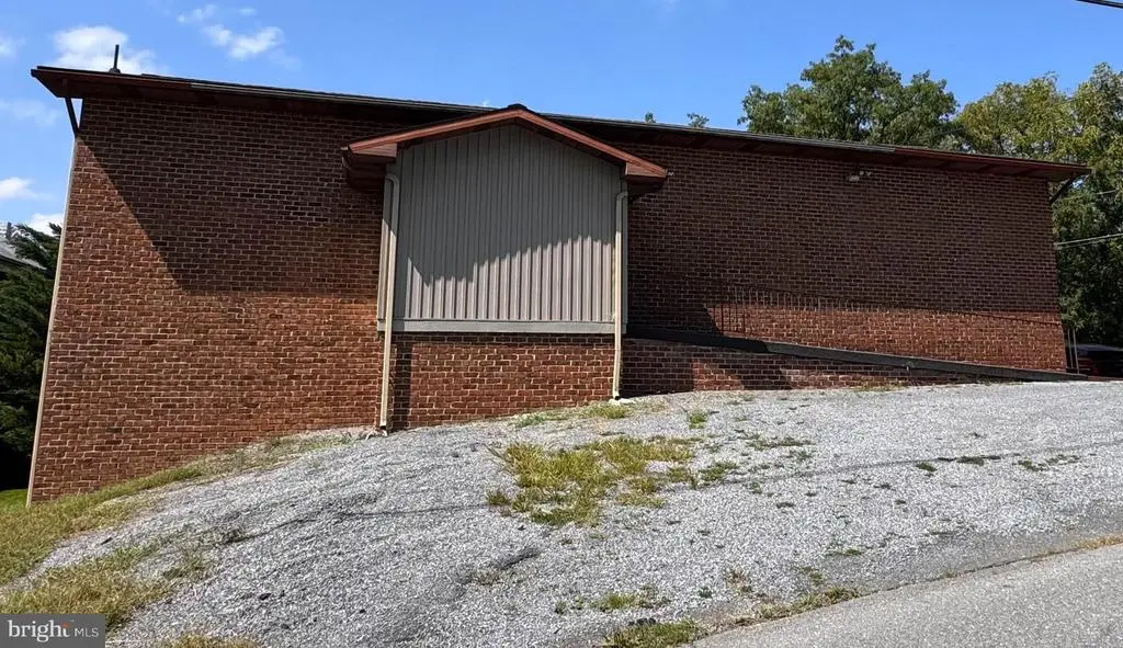 111 Fairfield St, Newville