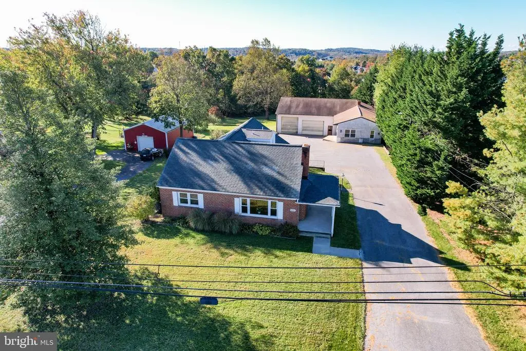 3861 W Watersville Rd, Mount Airy