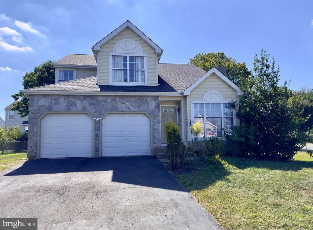 16 Bailly Dr, Burlington