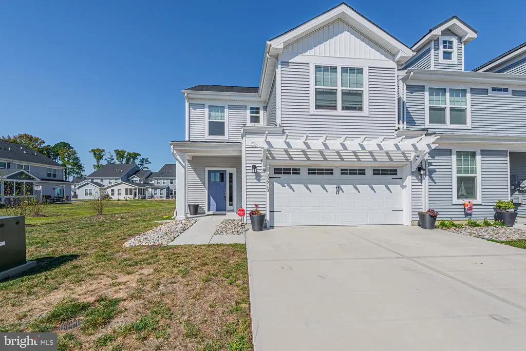 33213 Cross Rd #20, FRANKFORD