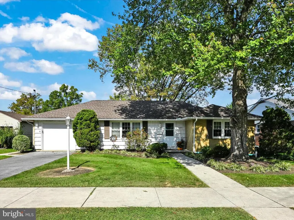 635 E Birch St, Palmyra