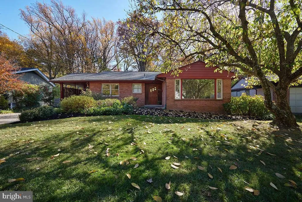 5505 Uppingham St, Chevy Chase