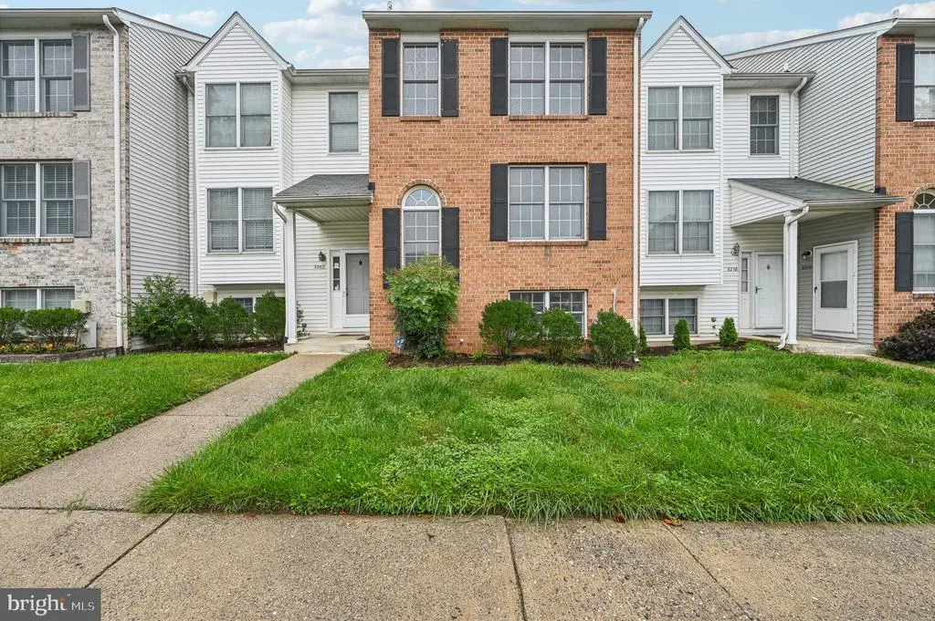 3280 W Springs Dr #8, Ellicott City