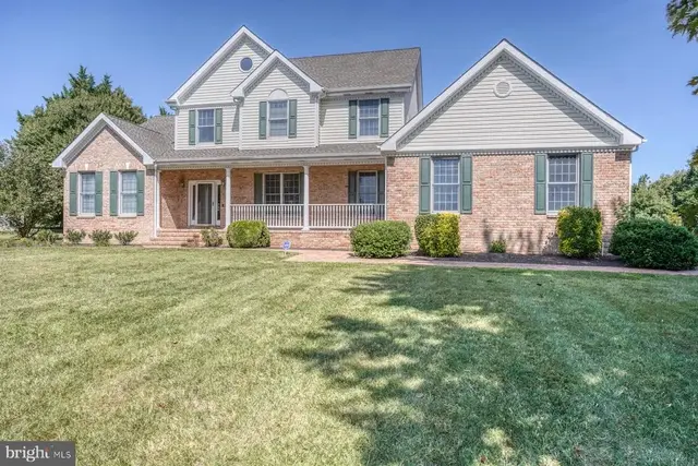 490 Fletcher Dr, Smyrna