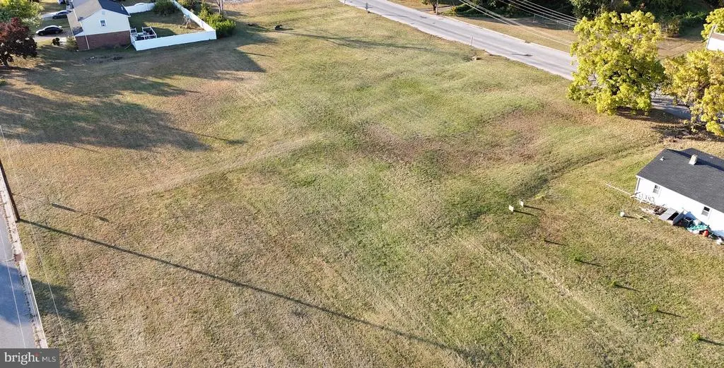 130, 132 Penns Grove Auburn Rd, Carneys Point