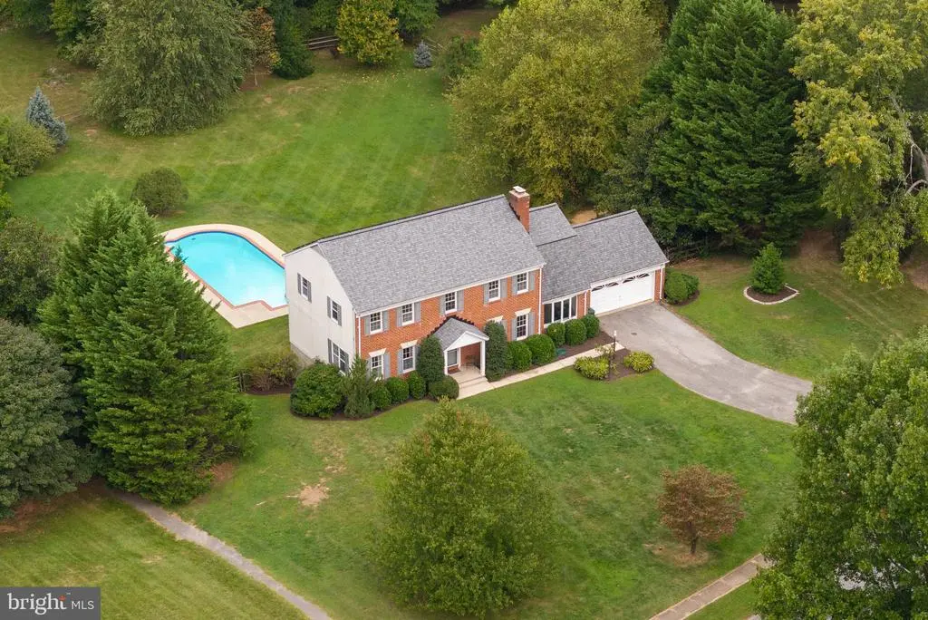 6 Trelawny Ct, Lutherville Timonium