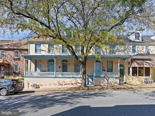 125 W State St, Kennett Square