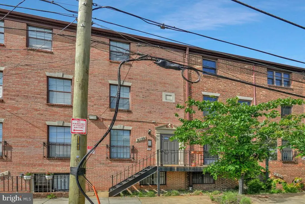 2139 Young St Se #101, WASHINGTON