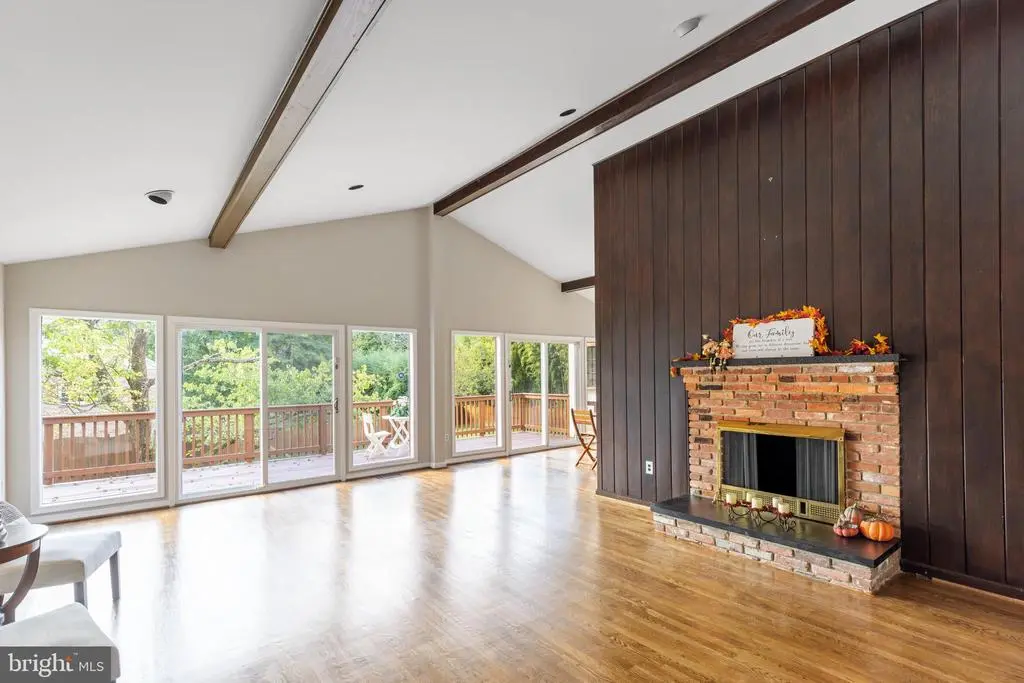 13904 N Gate Dr, Silver Spring