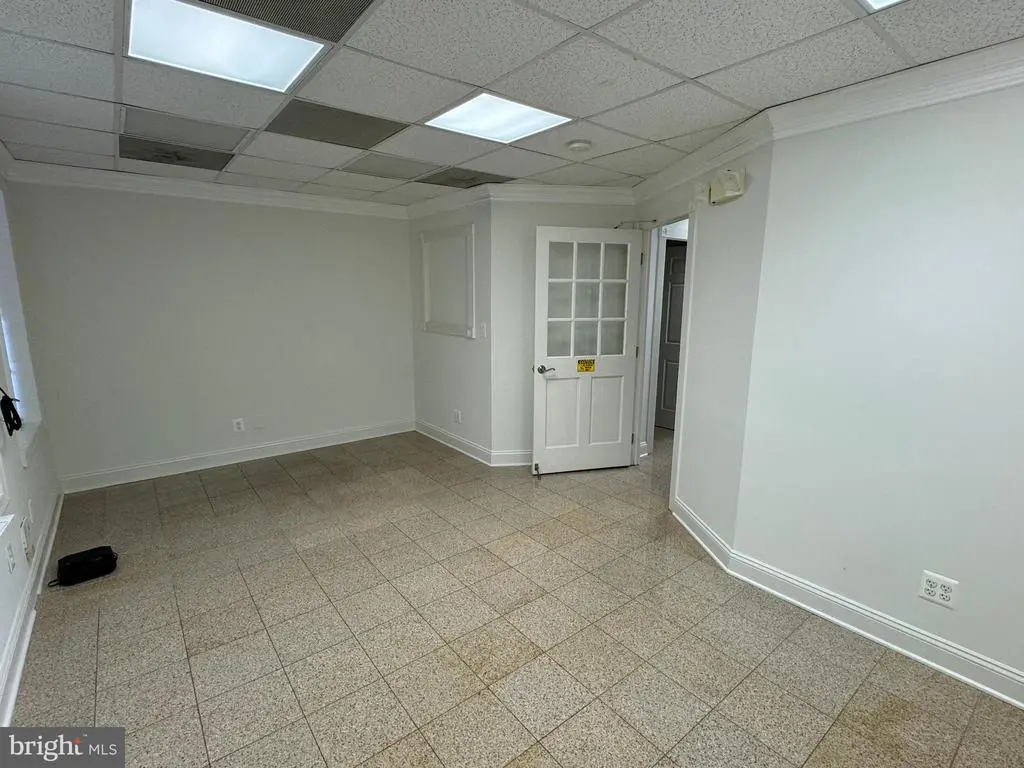 8607 2nd Ave #404-a, Silver Spring