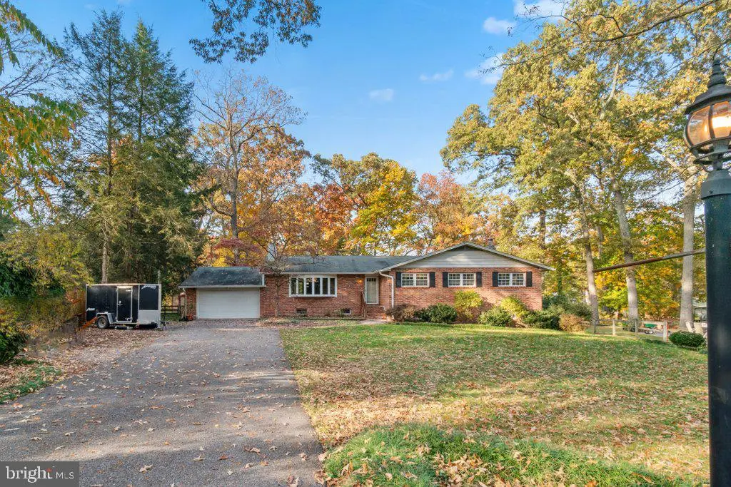 24 Linda Ln, Severna Park