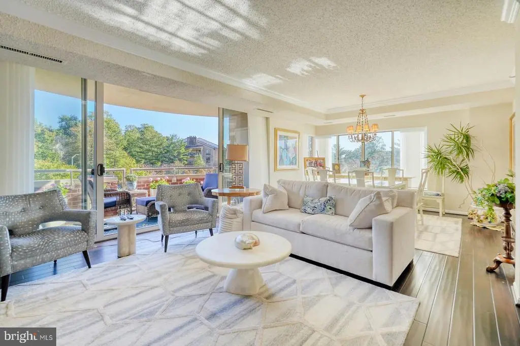 5800 Nicholson Ln #1-302, North Bethesda