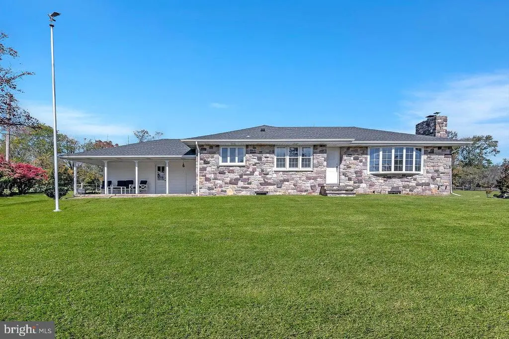 26 Bonetown Rd, Flemington