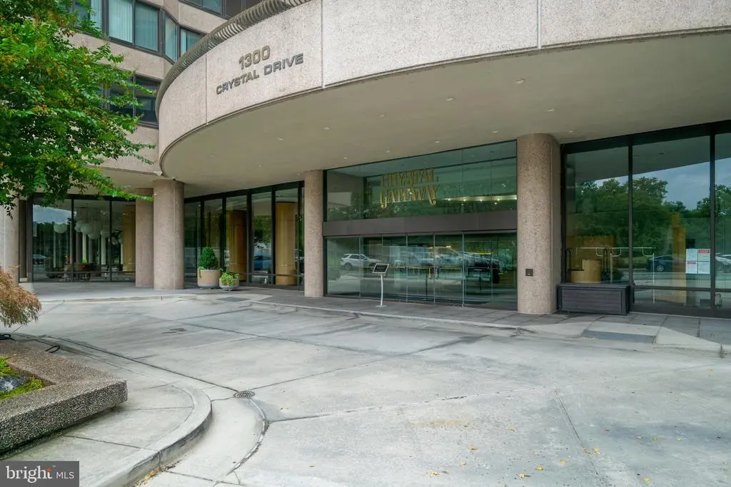 1300 Crystal Dr #901s, ARLINGTON