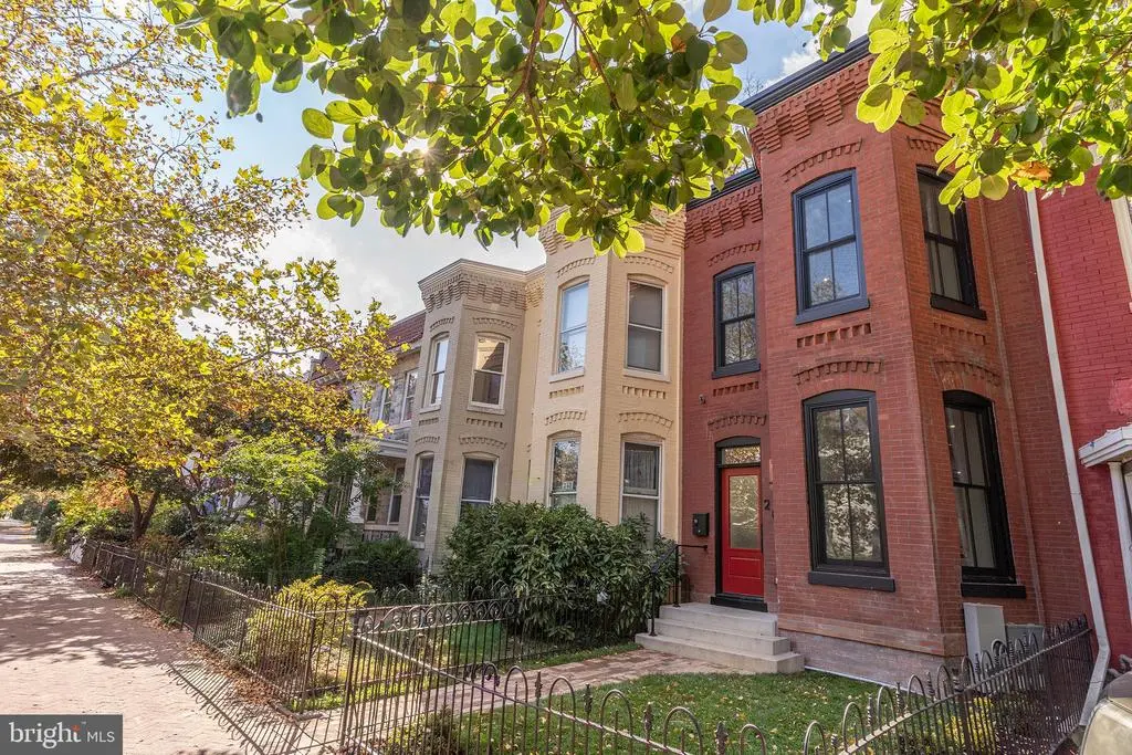 235 12th St Se, WASHINGTON