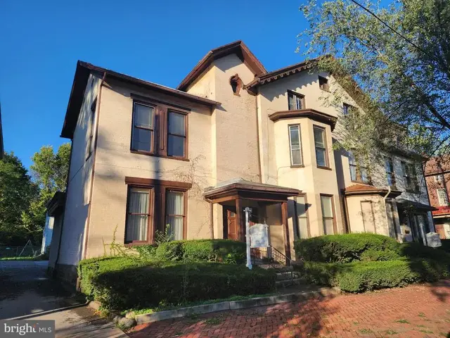 303 Washington St, Cumberland
