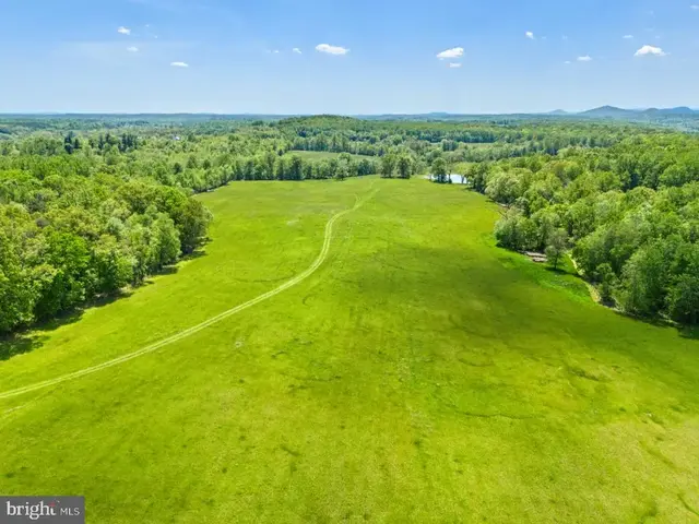 Hawthorne Farm Rd, Orlean